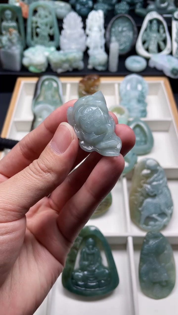 颈饰未镶嵌翡翠7  天然翡翠a货  荷花