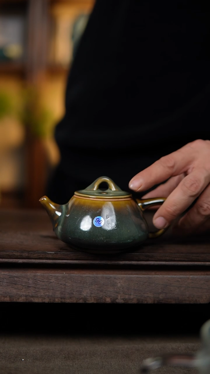 【闪购商品】杯茶叶沫釉精工石瓢壶96