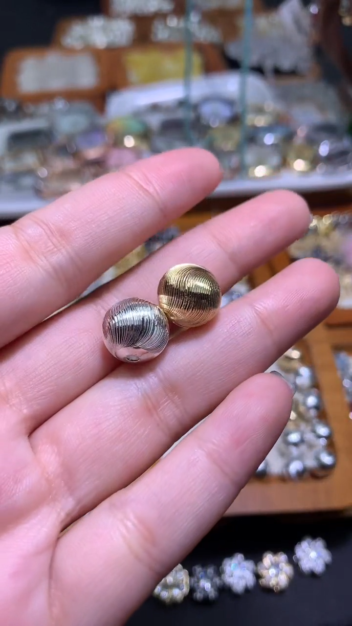 锆石合金新品上新拉丝猫眼6元6个 （下单备注颜色）