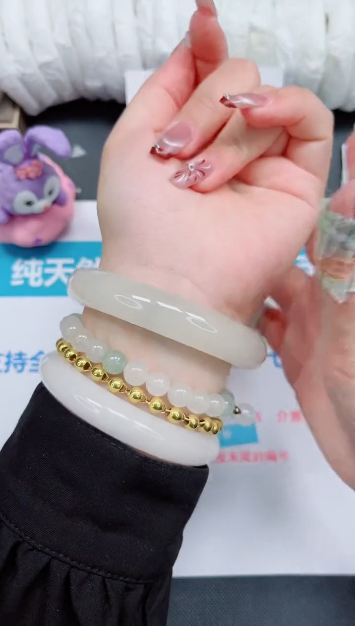 【闪购商品】石英质玉手镯未镶嵌263