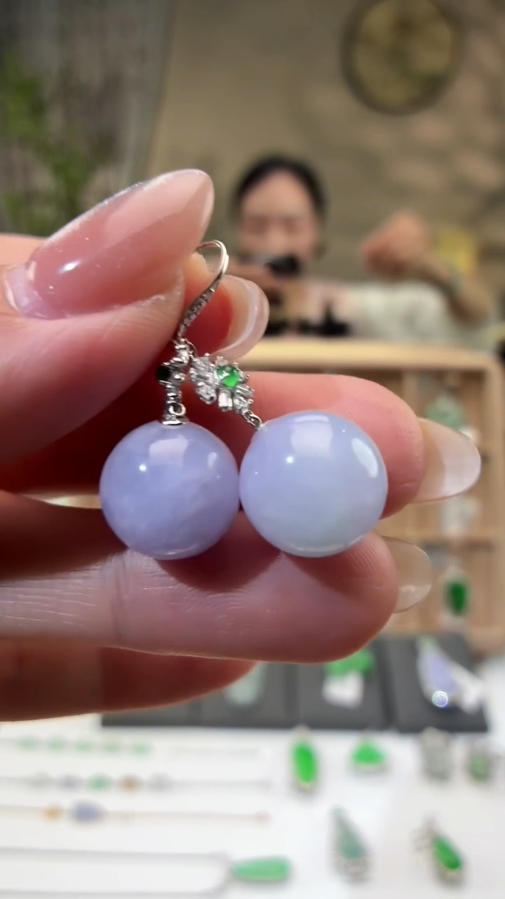 18K金镶嵌翡翠耳饰耳饰