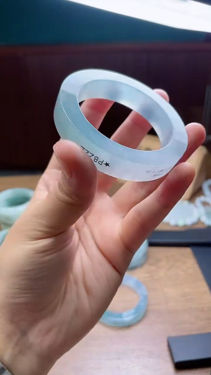 定制翡翠手镯未镶嵌小*定制