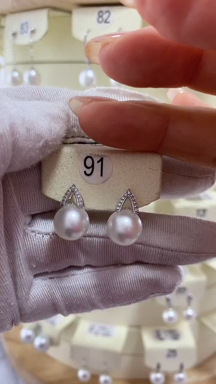 【闪购商品】海水珍珠耳饰18K金镶嵌10-11mm