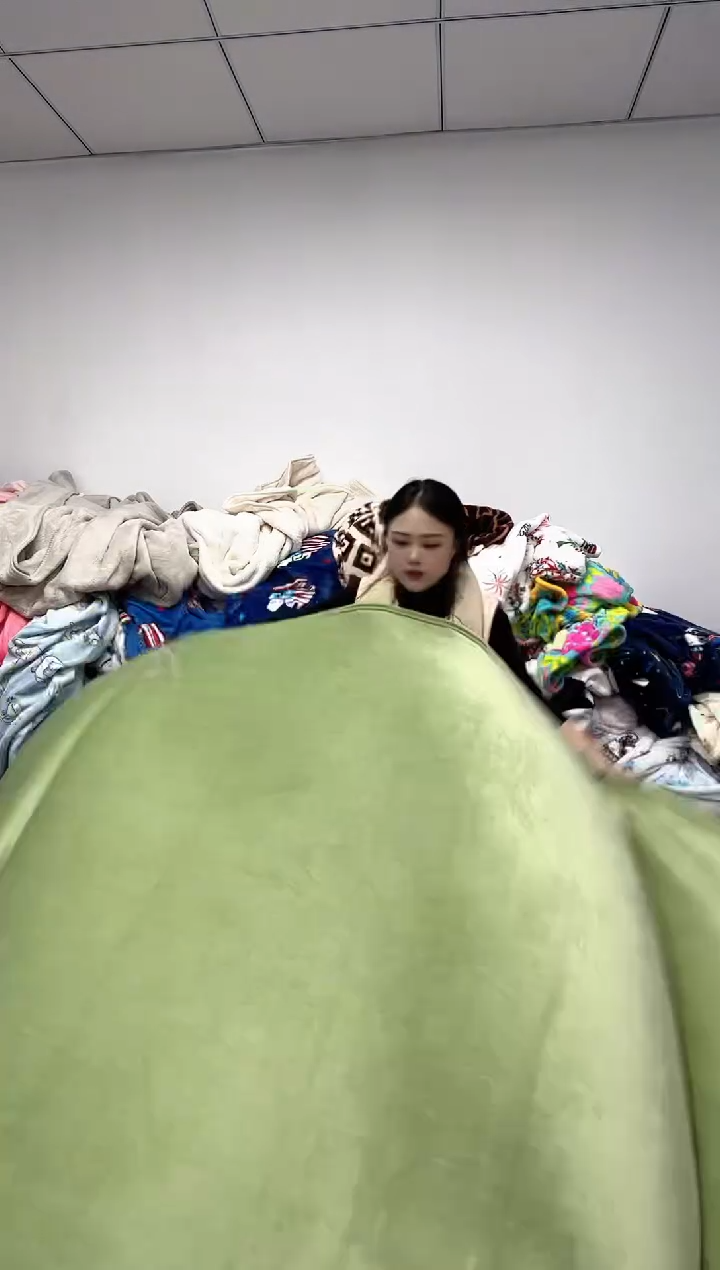 法兰绒2.3x2.5左右已主播介绍为准