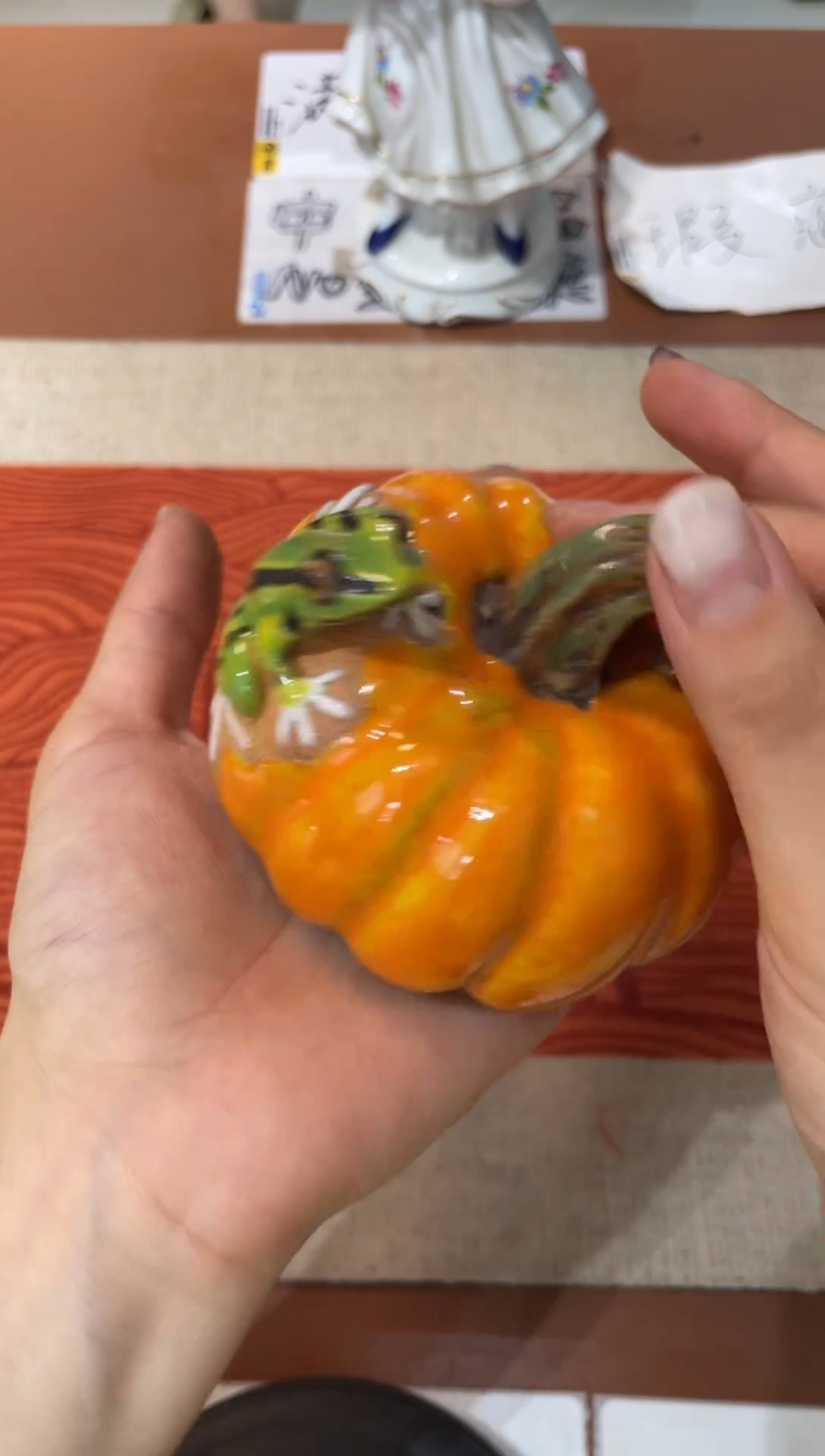 瓷片好漂亮的瓷器呀。。。。。