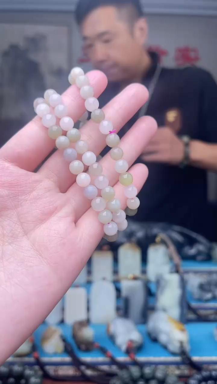 和田玉未镶嵌挂件多样性发 拍一发一