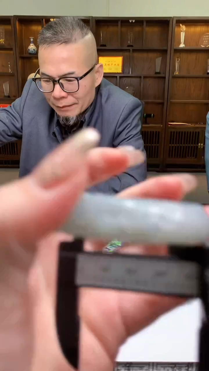 【闪购商品】定制翡翠未镶嵌8035yx-毛货挂件