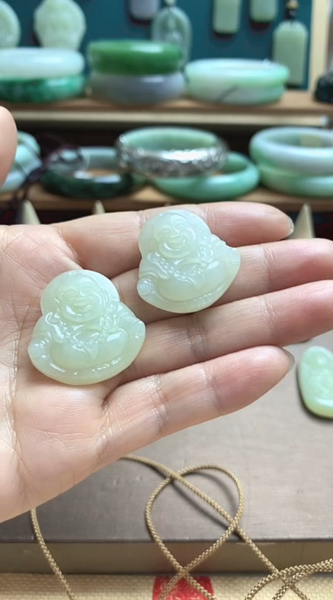 【闪购商品】和田玉颈饰未镶嵌和田玉佛公发一件
