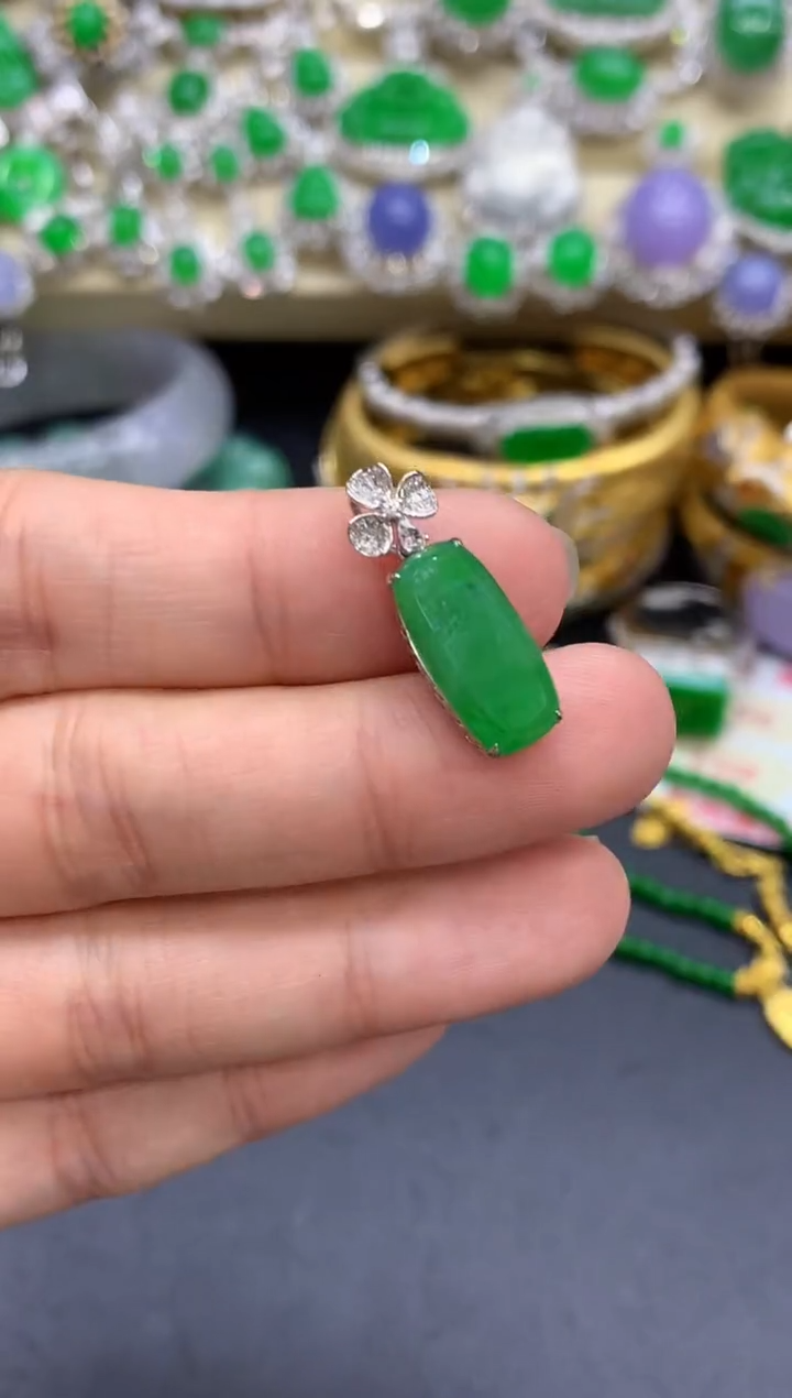 颈饰18K金镶嵌翡翠339-中国好珍宝