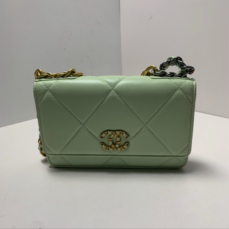 95新 Chanel/香奈儿 小花姑姑742510 19BAG 吸扣WOC 绿色芯片开 