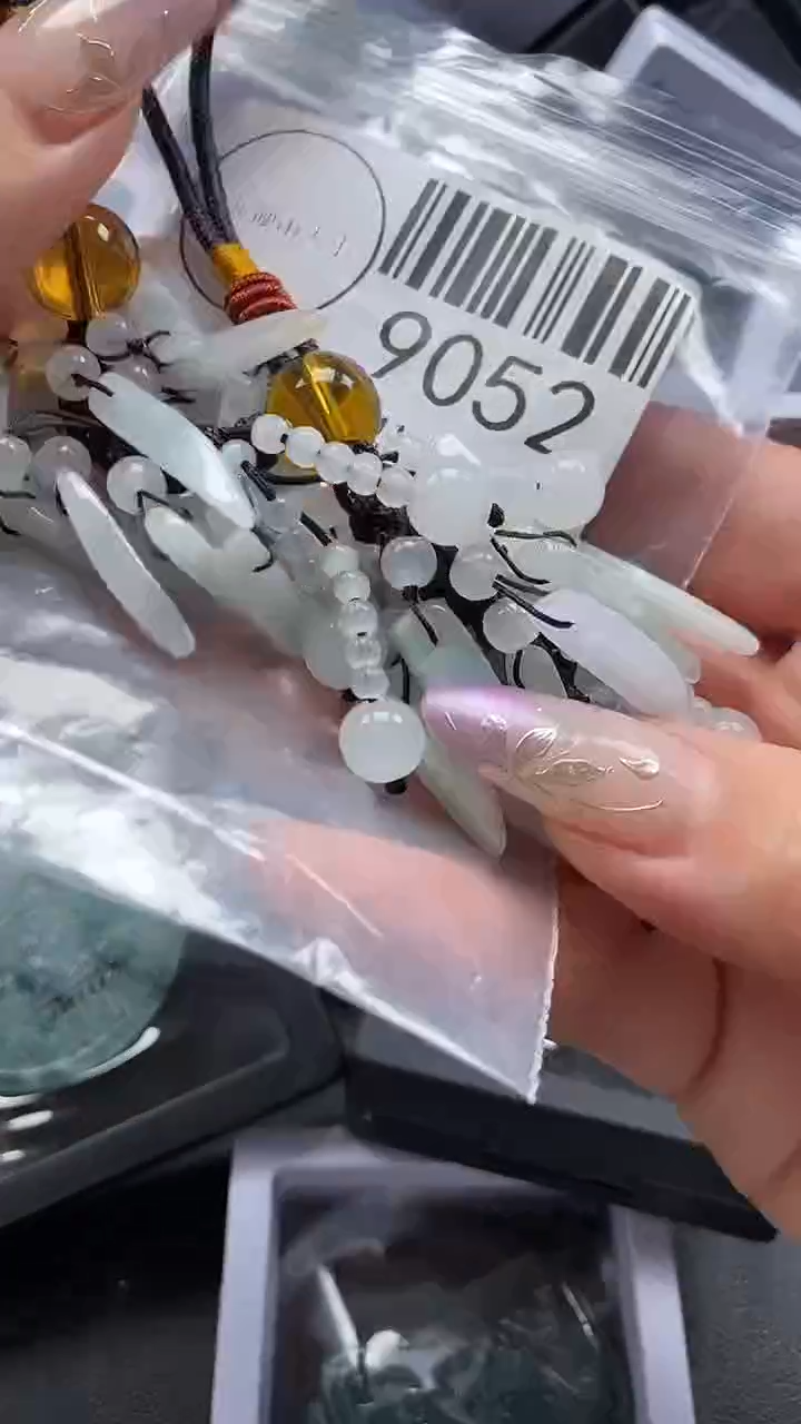 吊坠(不含链)未镶嵌翡翠9052