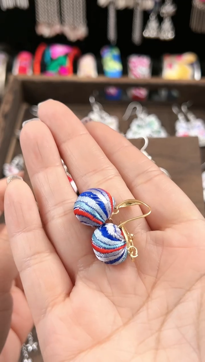 【闪购商品】织绣民族风老绣饰品355