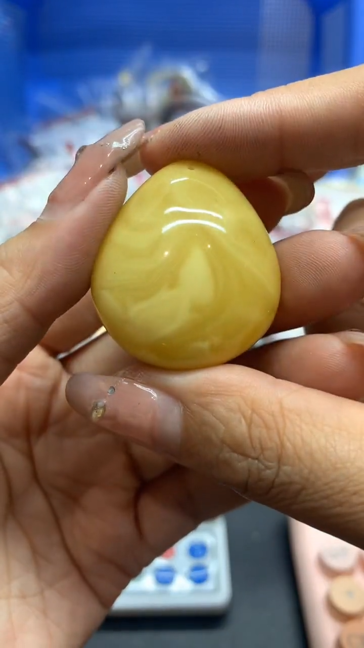 未镶嵌琥珀珠宝奇石1513