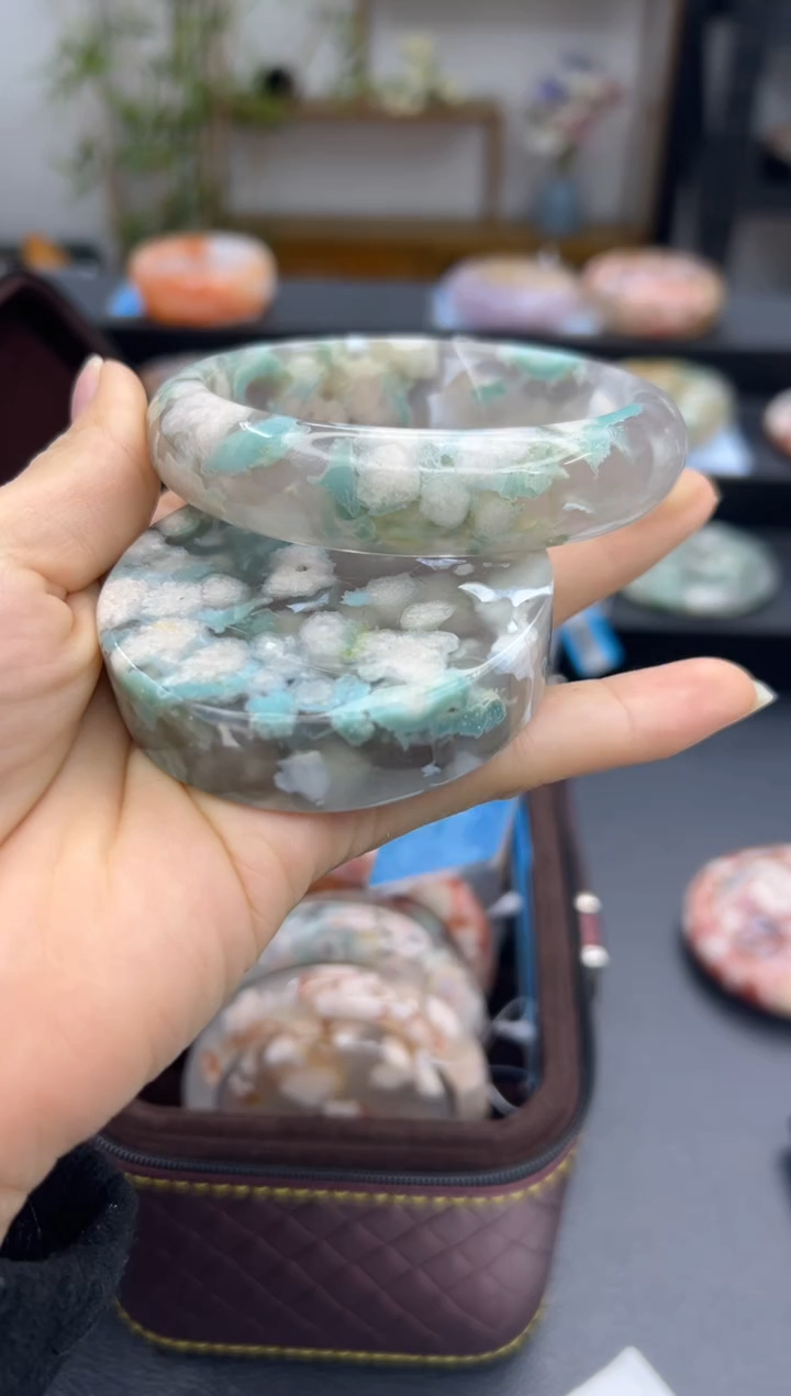 【闪购商品】石英质玉手镯未镶嵌A87(63圈赠送镯心)