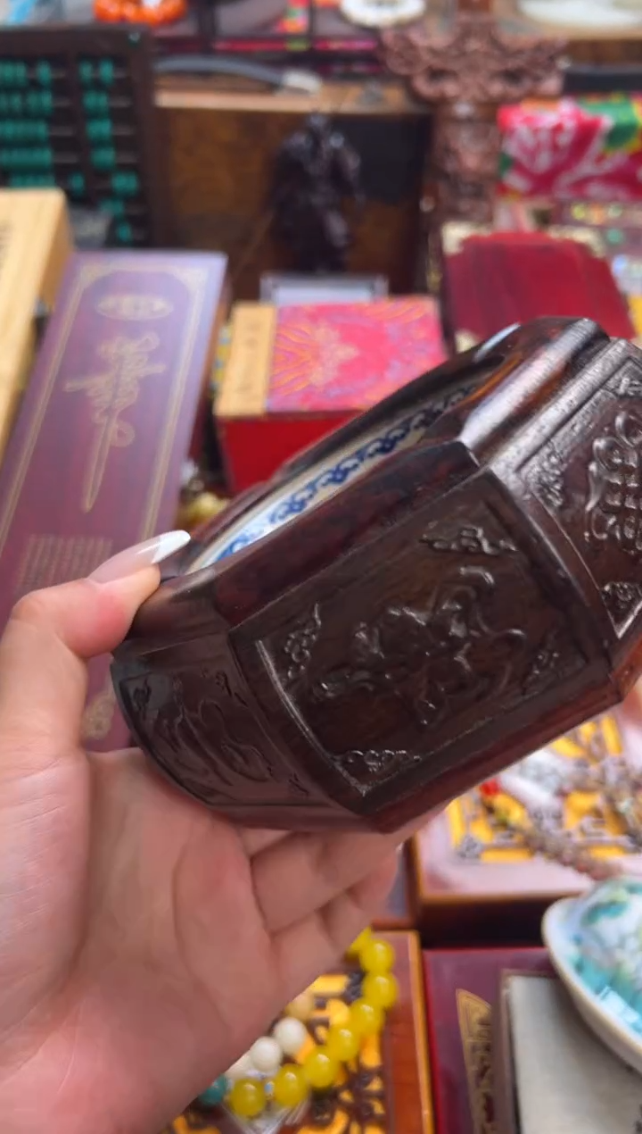 檀香紫檀（小叶紫檀）--------瓷---------烟灰刚