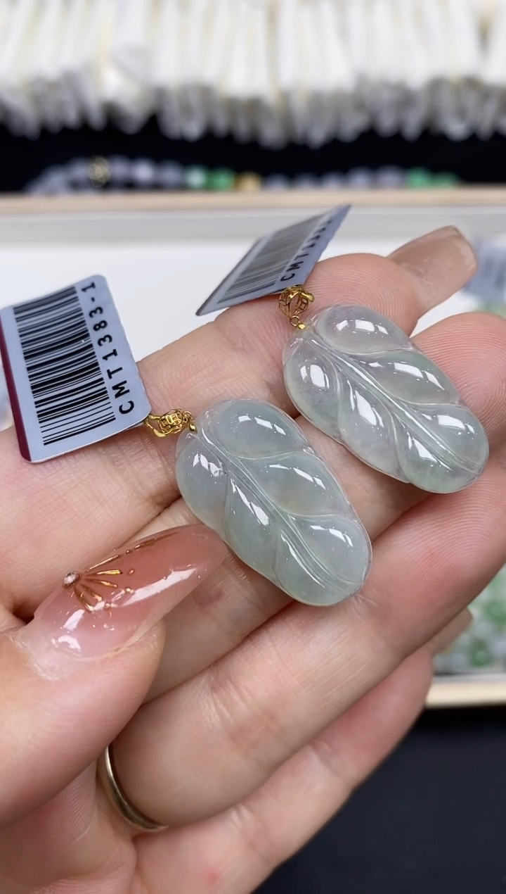 吊坠(不含链)18K金镶嵌翡翠18K金扣镶嵌多样性发其一@@CMT1383-1