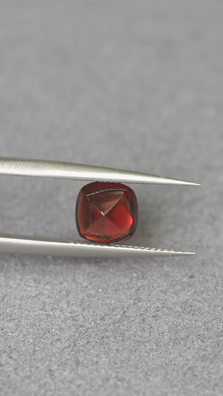 【闪购商品】石榴石2CT------未镶嵌-----------