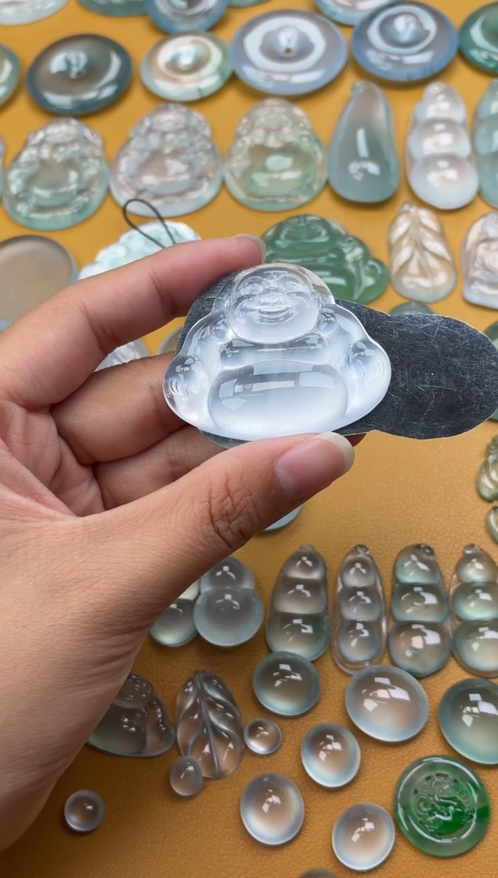 吊坠(不含链)未镶嵌翡翠24 佛公 36.6 46.1 6.8