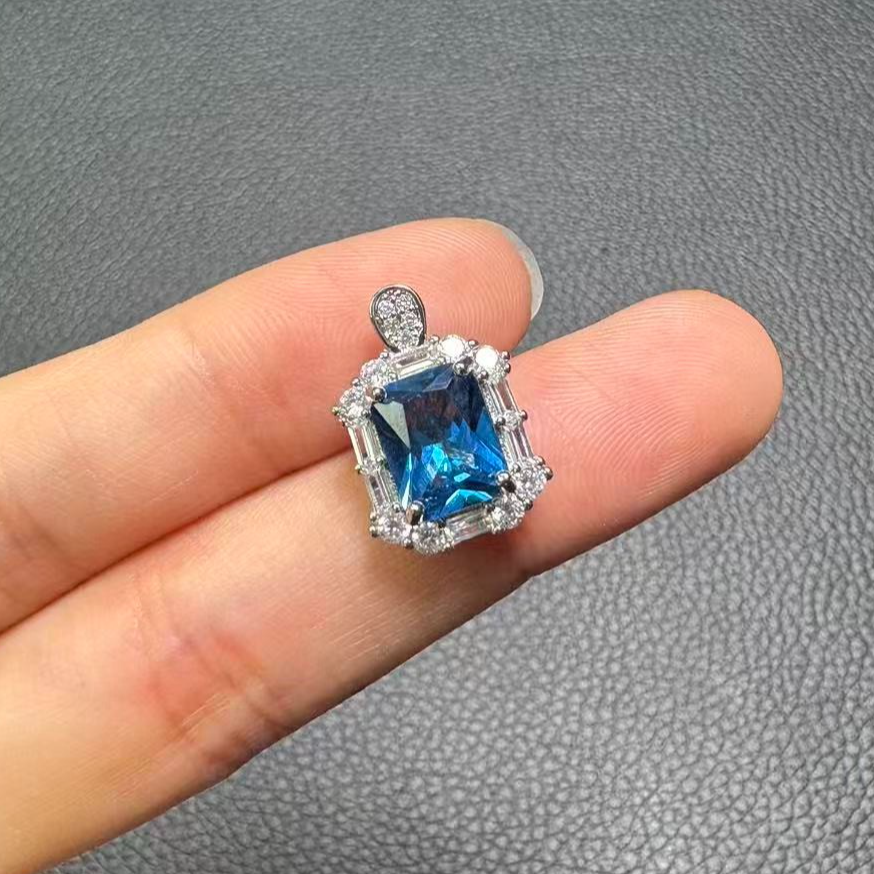 阿鲁沙-典藏高奢培育尖晶石-精工合金吊坠175