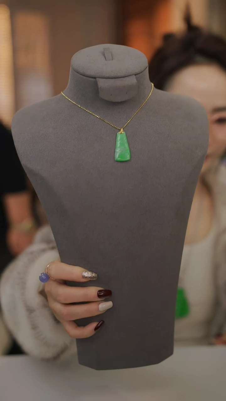 【闪购商品】翡翠颈饰18K金镶嵌赠送礼盒证书