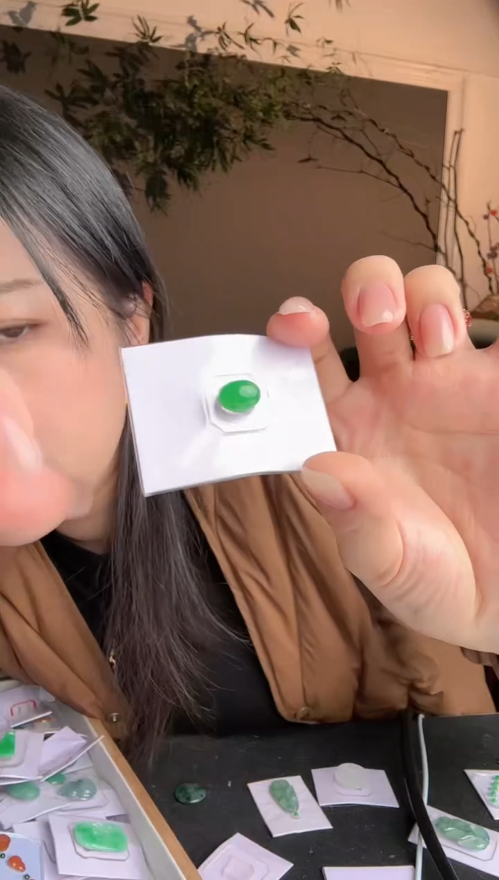 【闪购商品】定制翡翠未镶嵌绿蛋面3800+380-wwe114