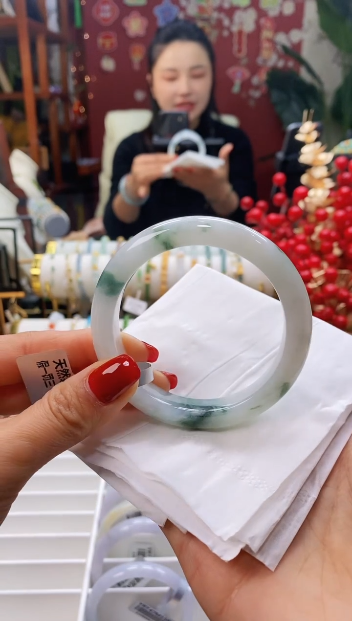 【闪购商品】翡翠手镯未镶嵌24飘花5657/11.0*8.7