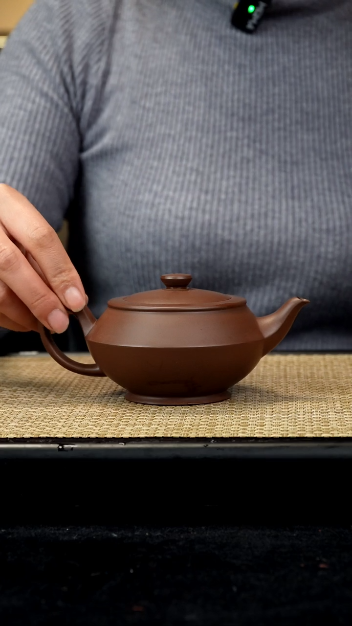 【闪购商品】紫砂茶壶革紫泥汉云260c