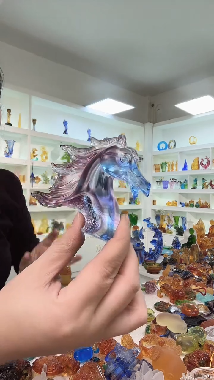手工艺品琉璃马首