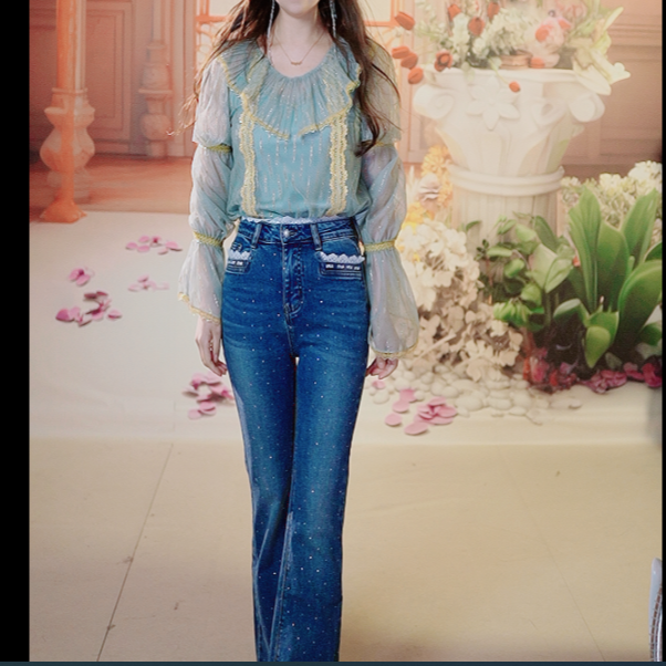 YDNalways品牌时尚重工花边拼接烫钻显瘦百搭微喇牛仔裤