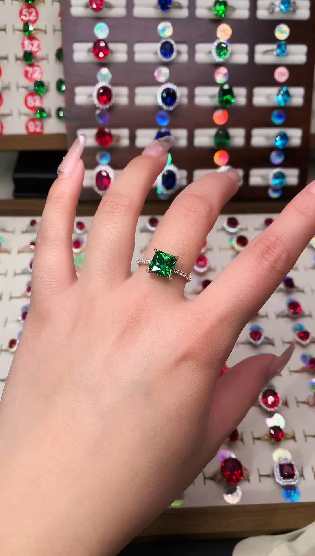 银S925镶嵌戒指绿色碧玺方8*8 金托