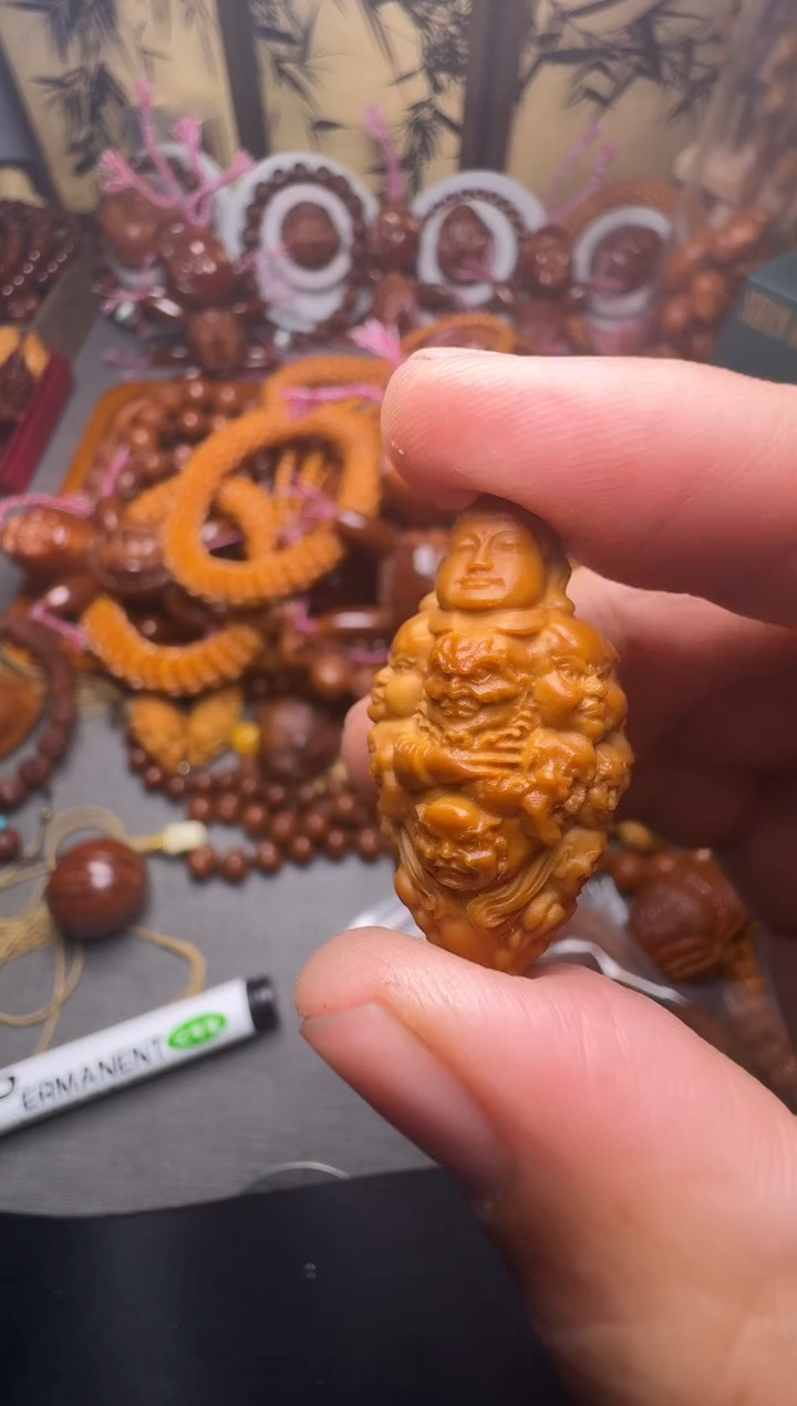 手串橄榄核三*石十八罗汉拜如来