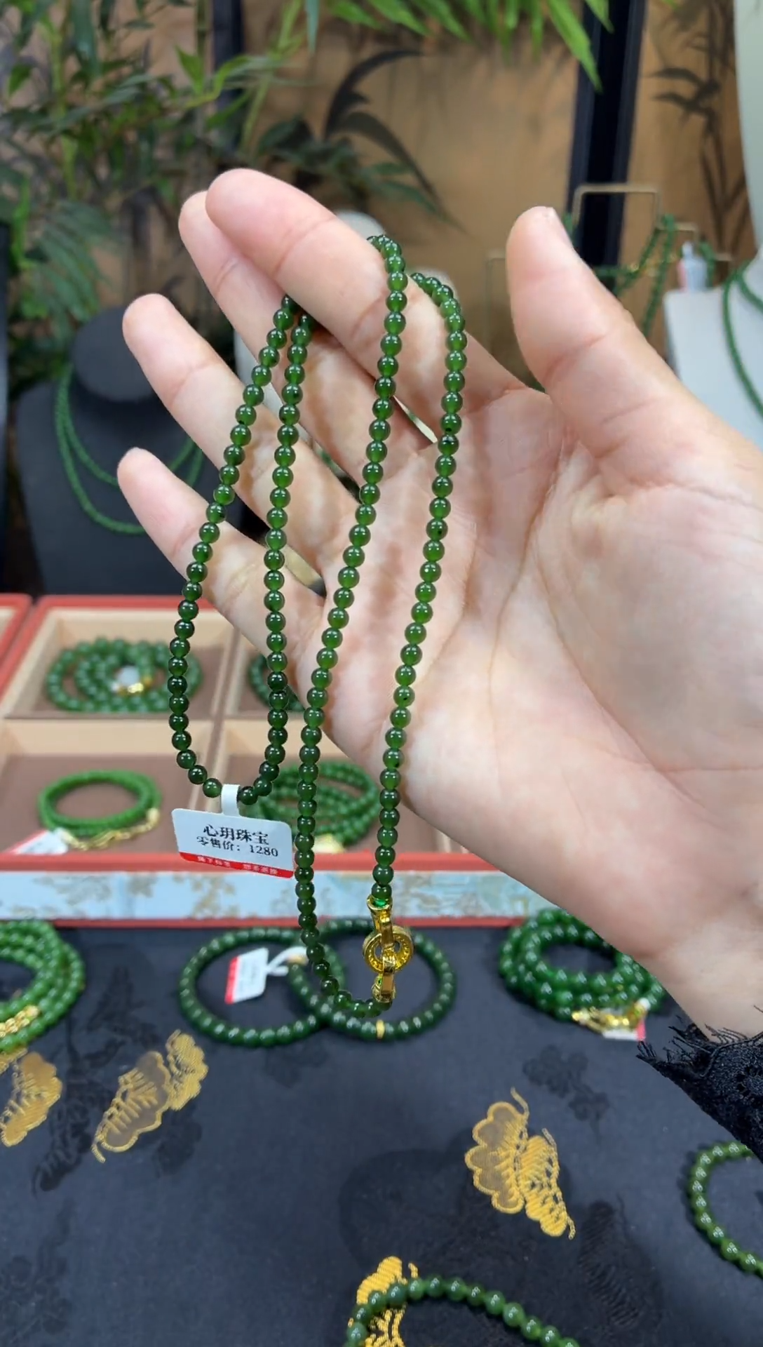 颈饰未镶嵌和田玉（碧玉）4高冰菠菜微矿毛衣链