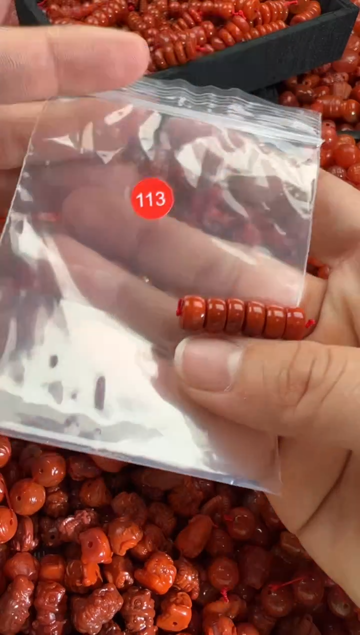 【闪购商品】南红玛瑙颈饰未镶嵌1