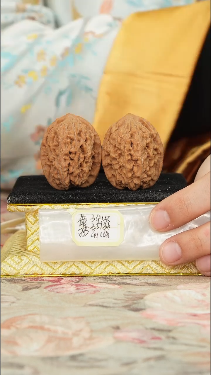 【闪购商品】文玩核桃把件非嫁接将军榜