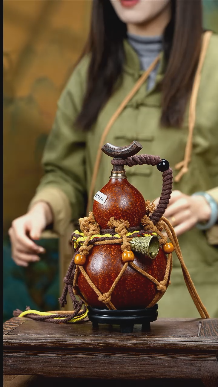 YC074复古网兜款天然酒葫芦（一物一拍）