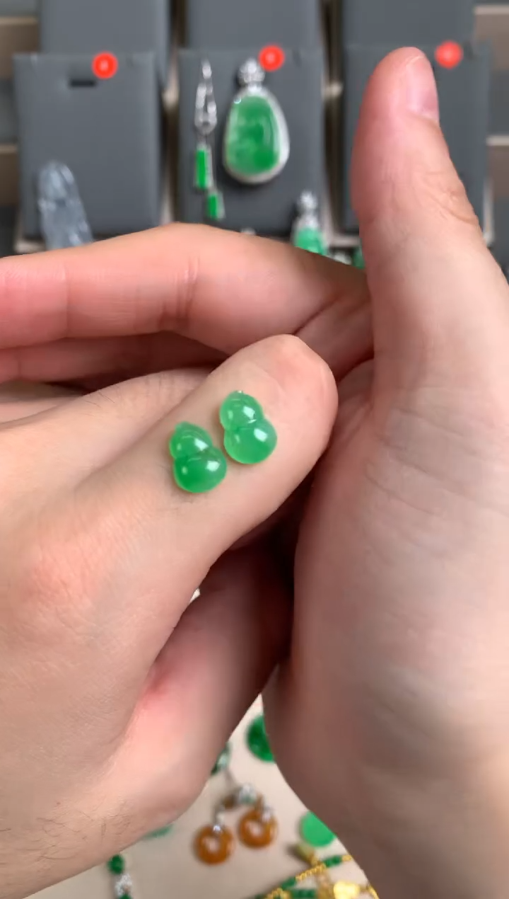 未镶嵌定制翡翠裸玉