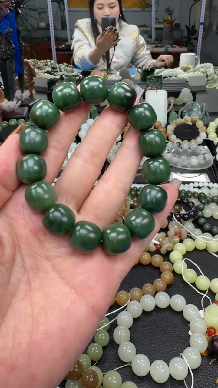未镶嵌手串和田玉新疆菠菜绿碧玉卡15