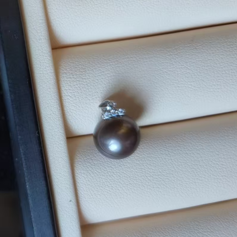 印度尼西亚 大溪地黑珠吊坠（11.1mm）