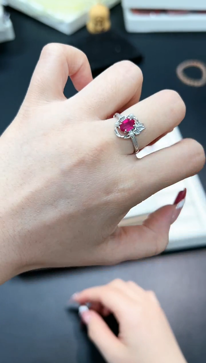 【闪购商品】红宝石戒指银S925镶嵌87g多样性发其一/1个