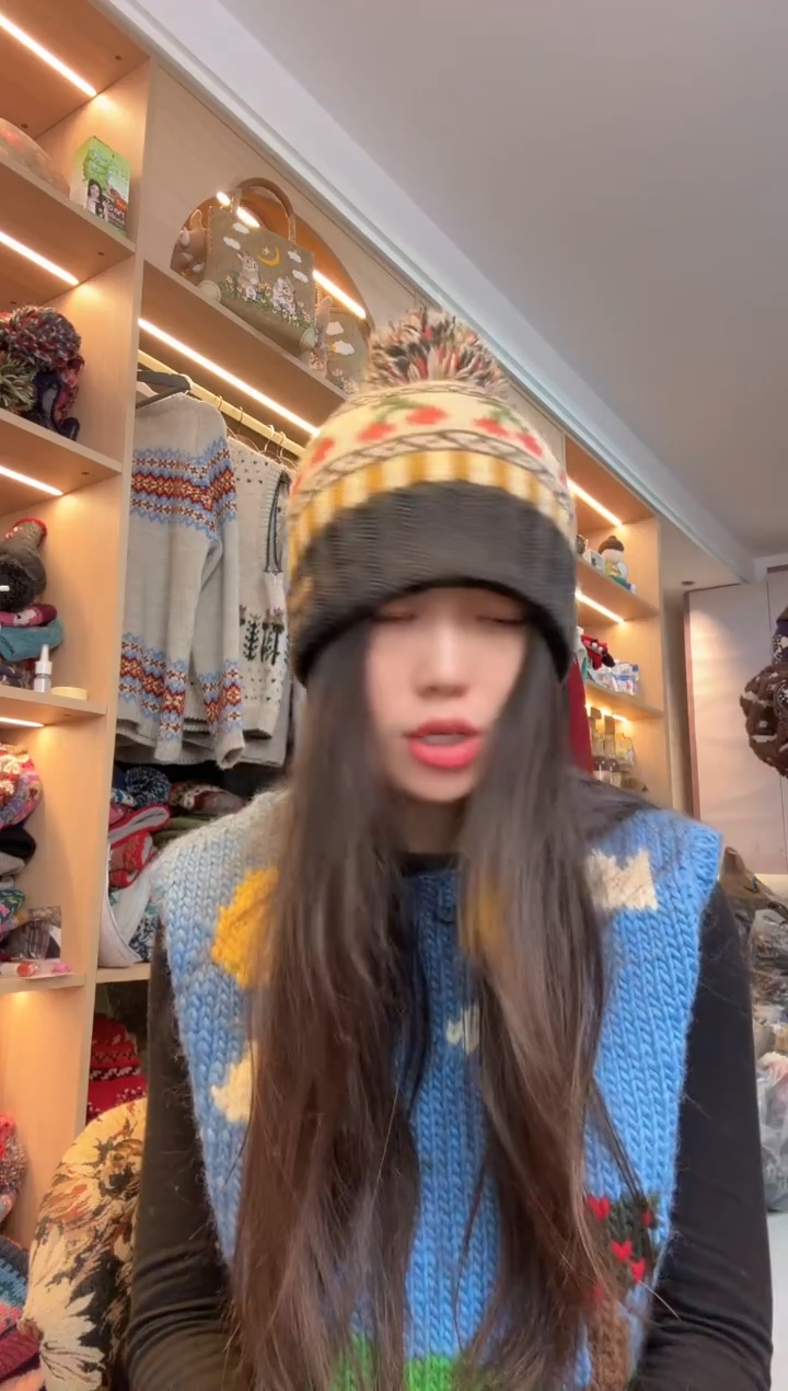 羊毛美利奴灰色小樱桃帽