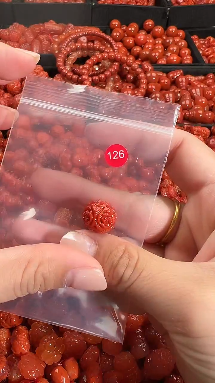 颈饰未镶嵌南红玛瑙1