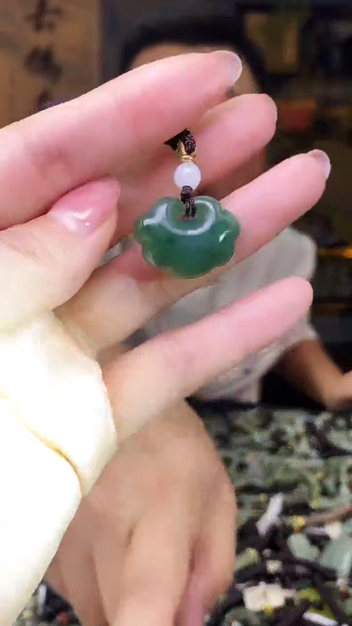 颈饰未镶嵌和田玉多样性发货，拍一发一