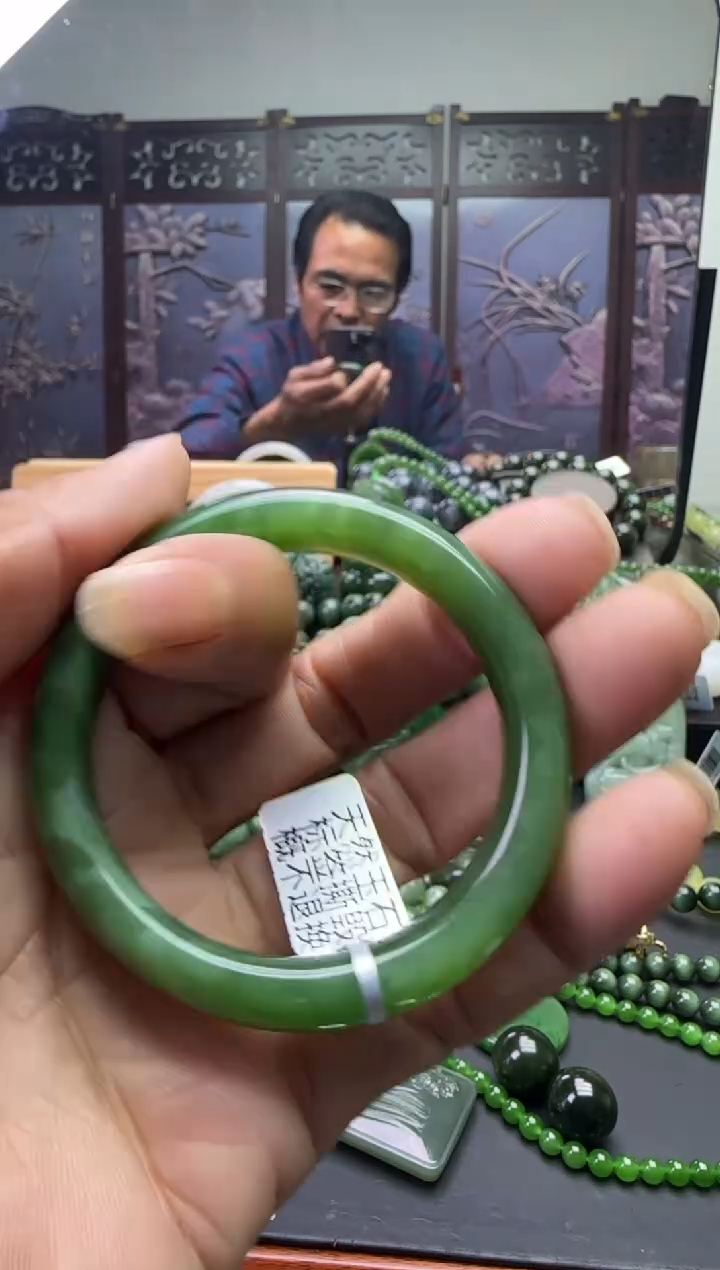 未镶嵌和田玉珠宝奇石手镯