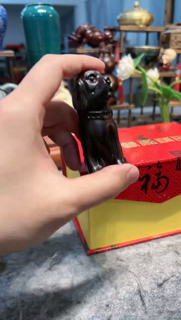 【闪购商品】风车木（黑檀木）小狗雕像一只