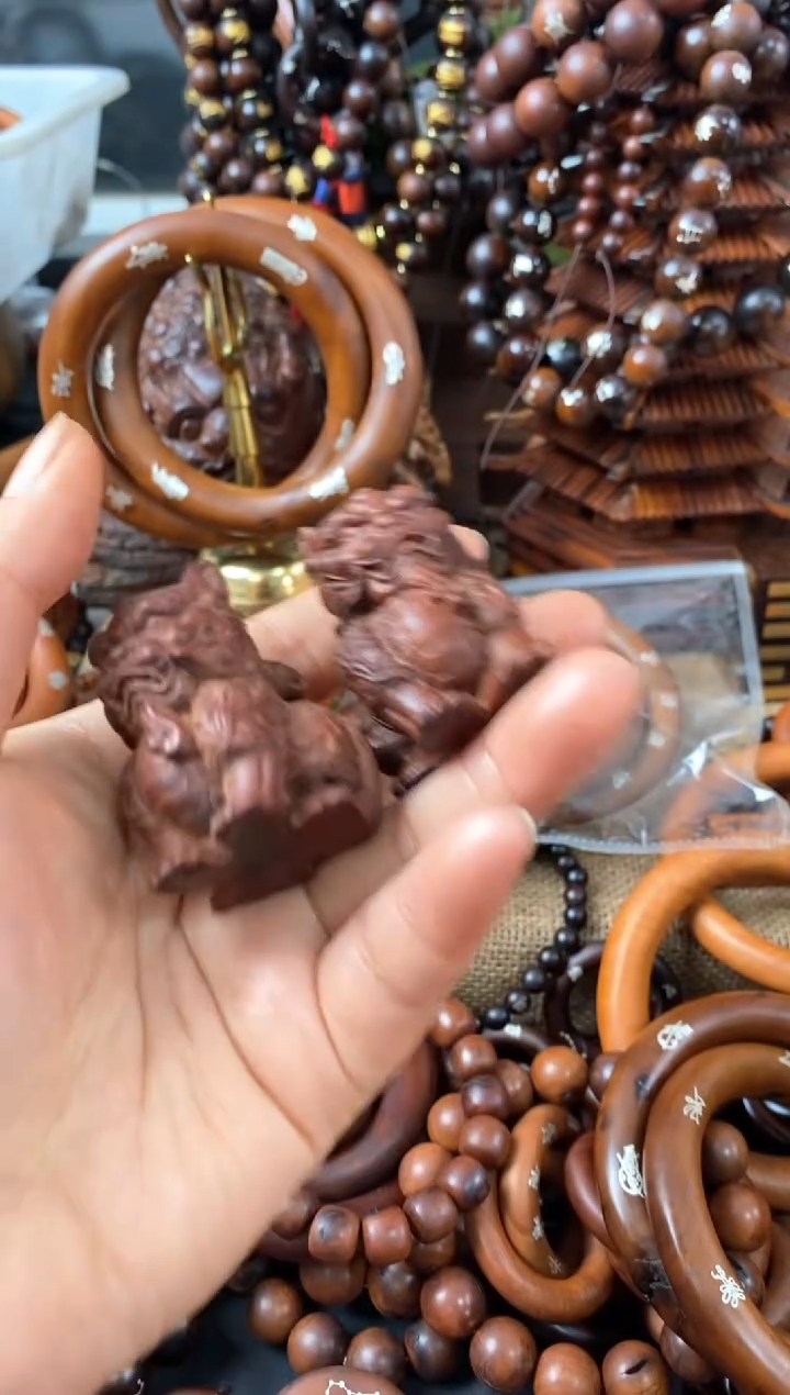 【闪购商品】木枣木麒麟一对随机发货