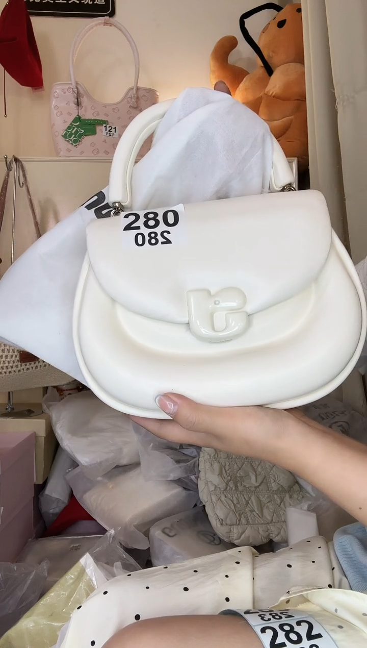 PU以直播间为准 默认微瑕280大号 有压痕