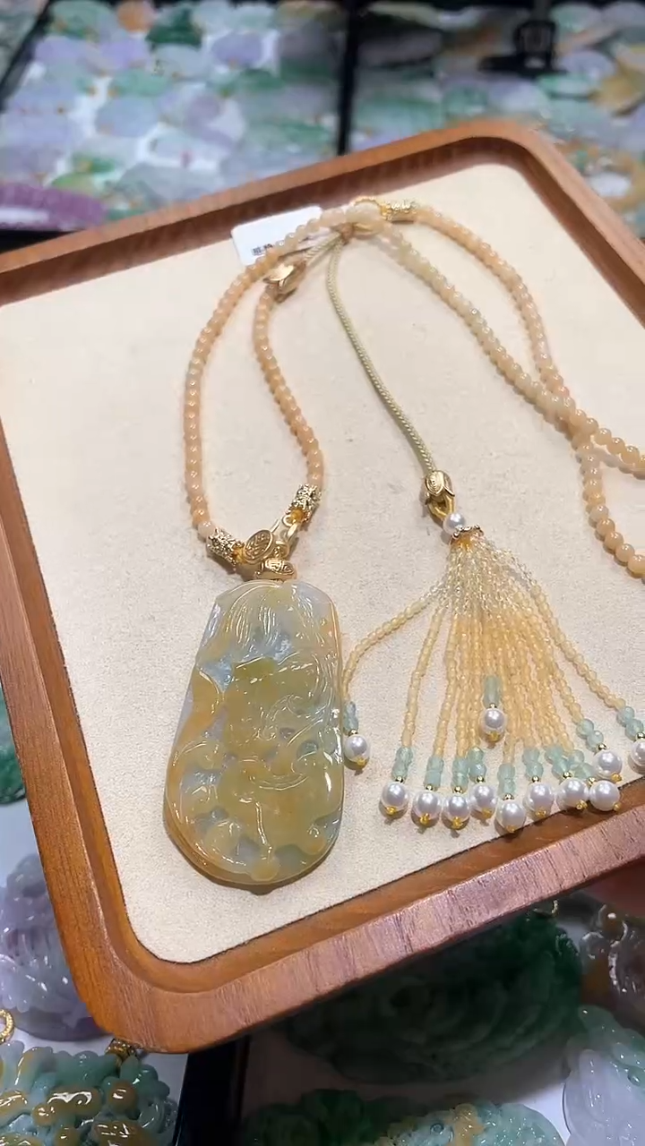 【闪购商品】翡翠颈饰未镶嵌吊坠