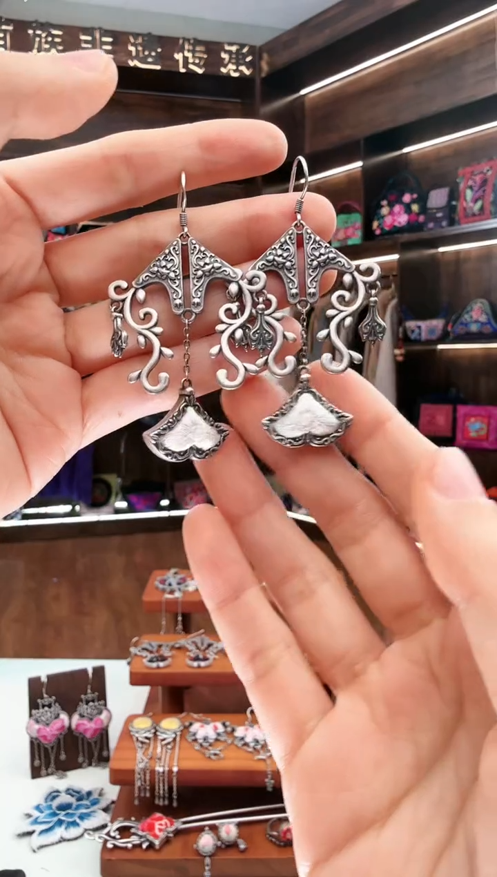 【闪购商品】织绣34蚩梦苗族古绣