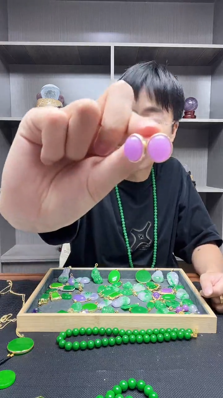 翡翠14K金镶嵌耳钉耳钉