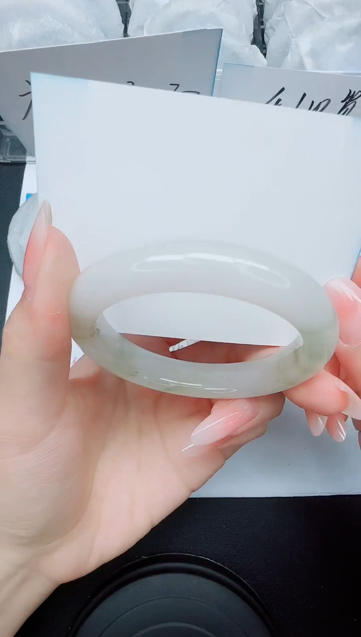 石英质玉手镯未镶嵌264/55.7